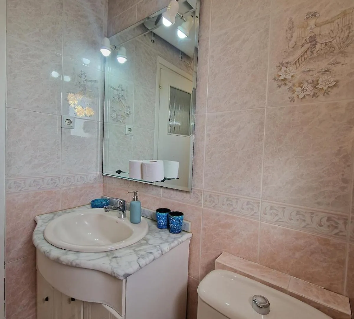 Aa Guest - Sandbeach Front Sea Views Eco Apartment フエンヒロラ 0*,  スペイン